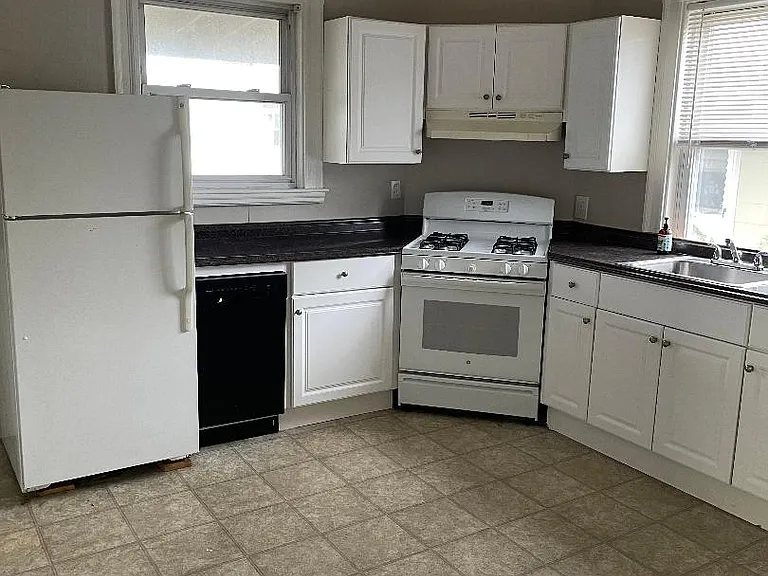 7 Jasper St #6 — Photo 9