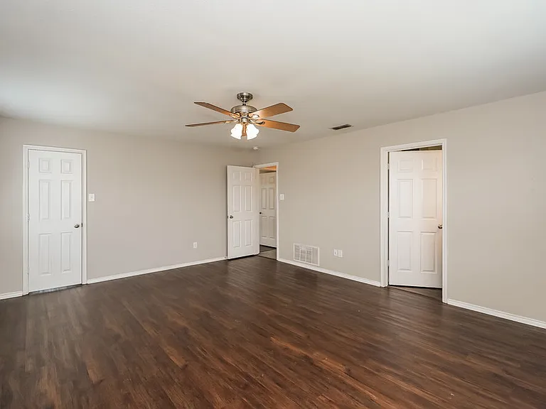 5000 Caraway Dr — Photo 10