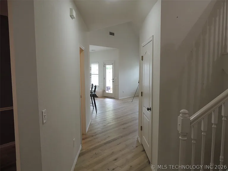 4416 W Indianola St — Photo 14
