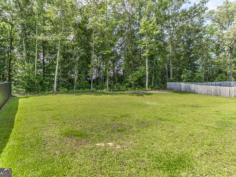 306 Rustic Live Oak Trl — Photo 34