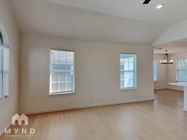 1503 Pearson Ave — Photo 12