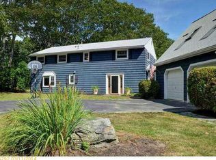 6 Waumbek Rd, Cape Elizabeth, ME 04107
