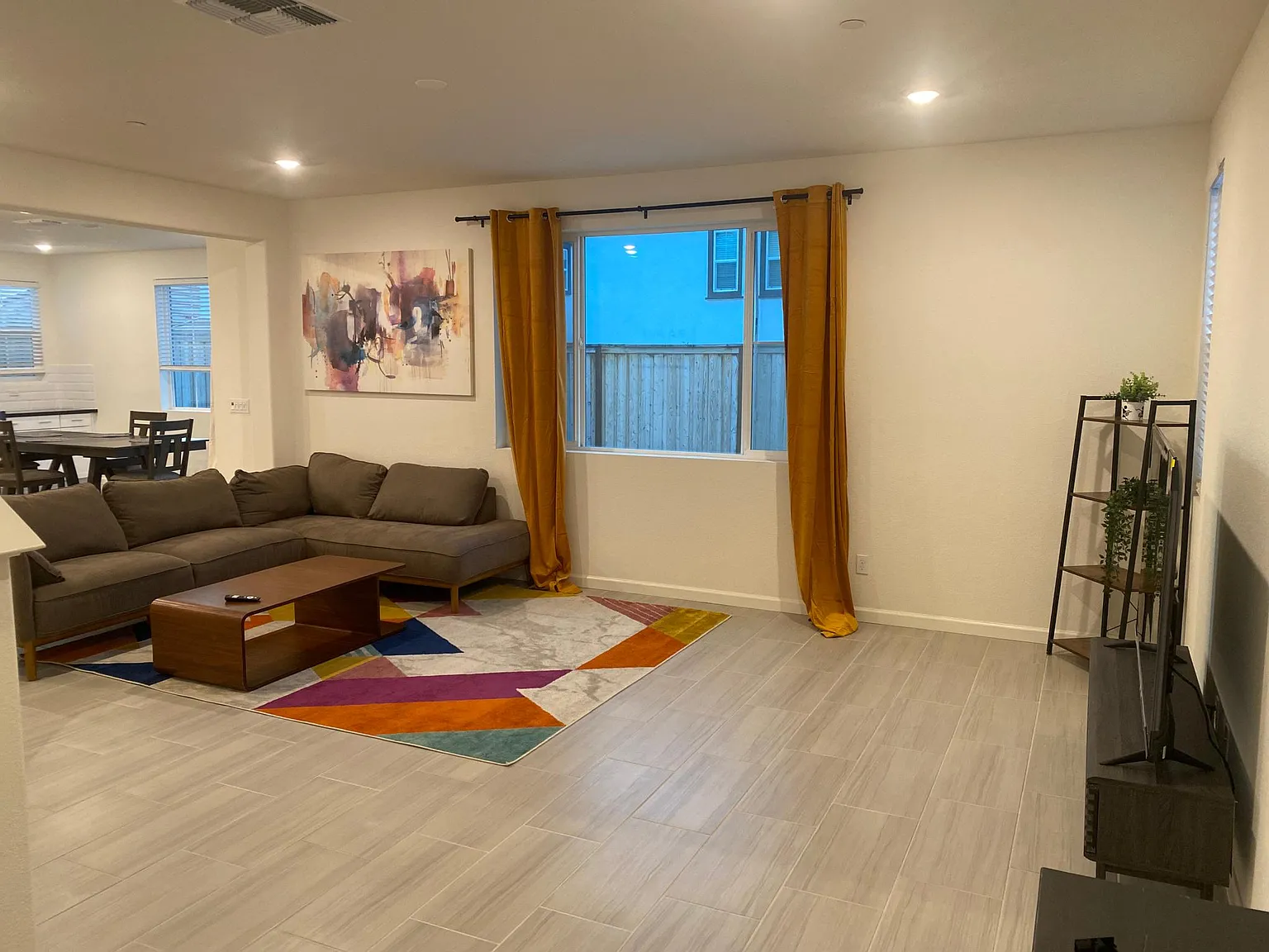 Tostalinda Dr, Tracy — Photo 4