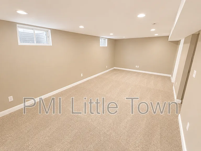 5561 S Cedar St — Photo 27