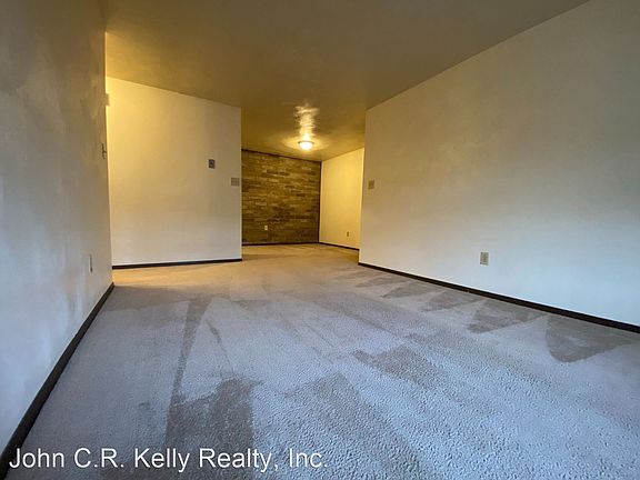4th image of 300 Kellywood Mnr #601