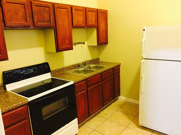 5th image of 2116 Simon Bolivar Ave