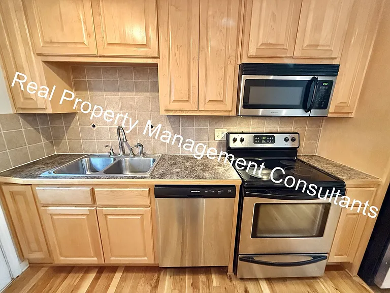 4211 Clark Ave #3 — Photo 9