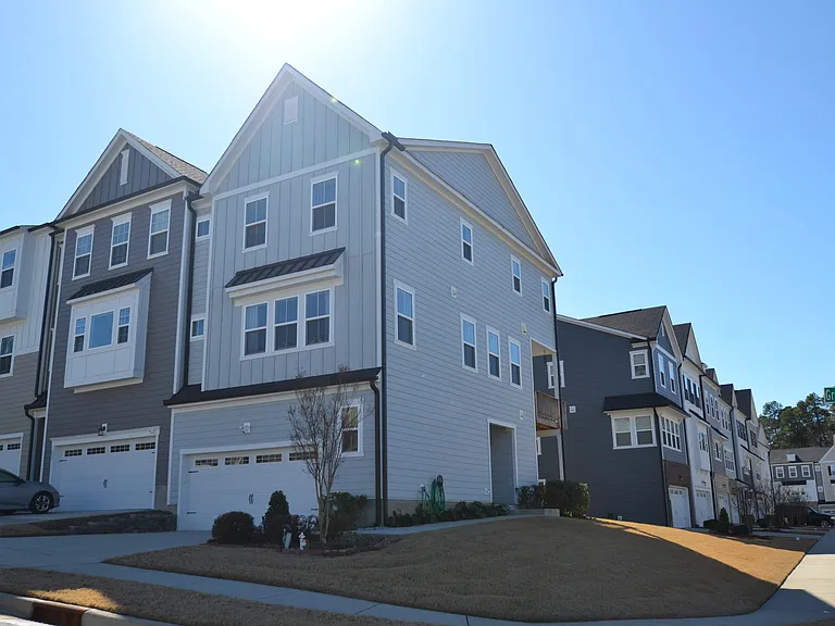 820 Grafton Peak Ln — Photo 1