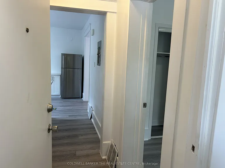 14 Brubacher St — Photo 3