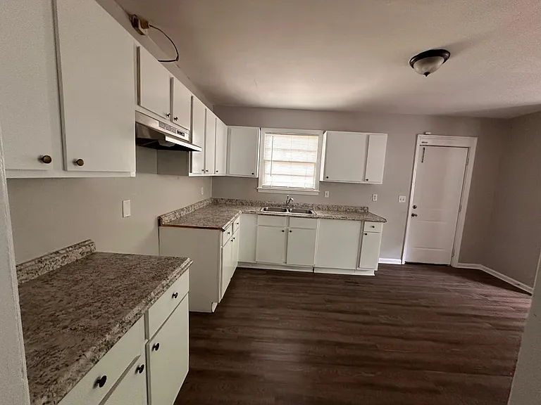 3614 Bridlewood Dr — Photo 9