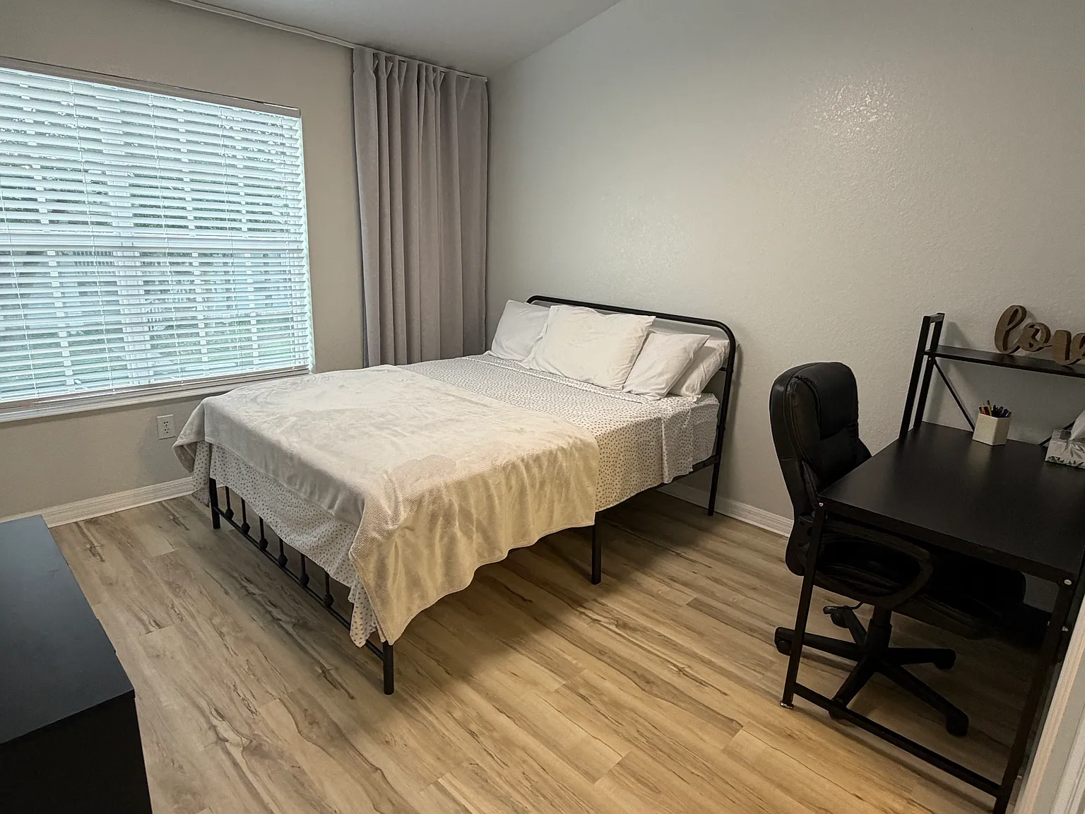2 bed, 1068 sqft, $950 — Photo 3