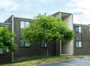 402 Ivy Ridge Rd APT 16, Syracuse, NY 13210