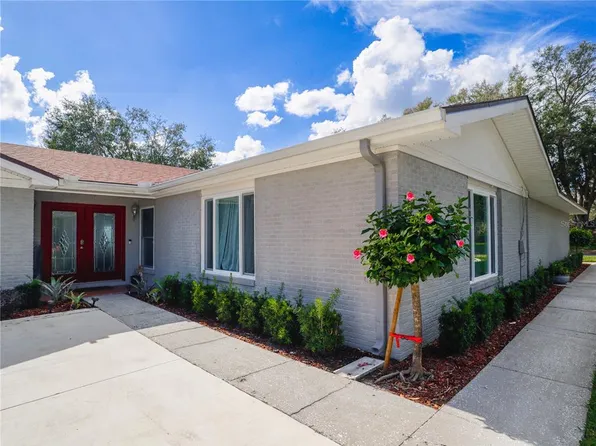 123 Lakeview Dr, Auburndale, FL 33823