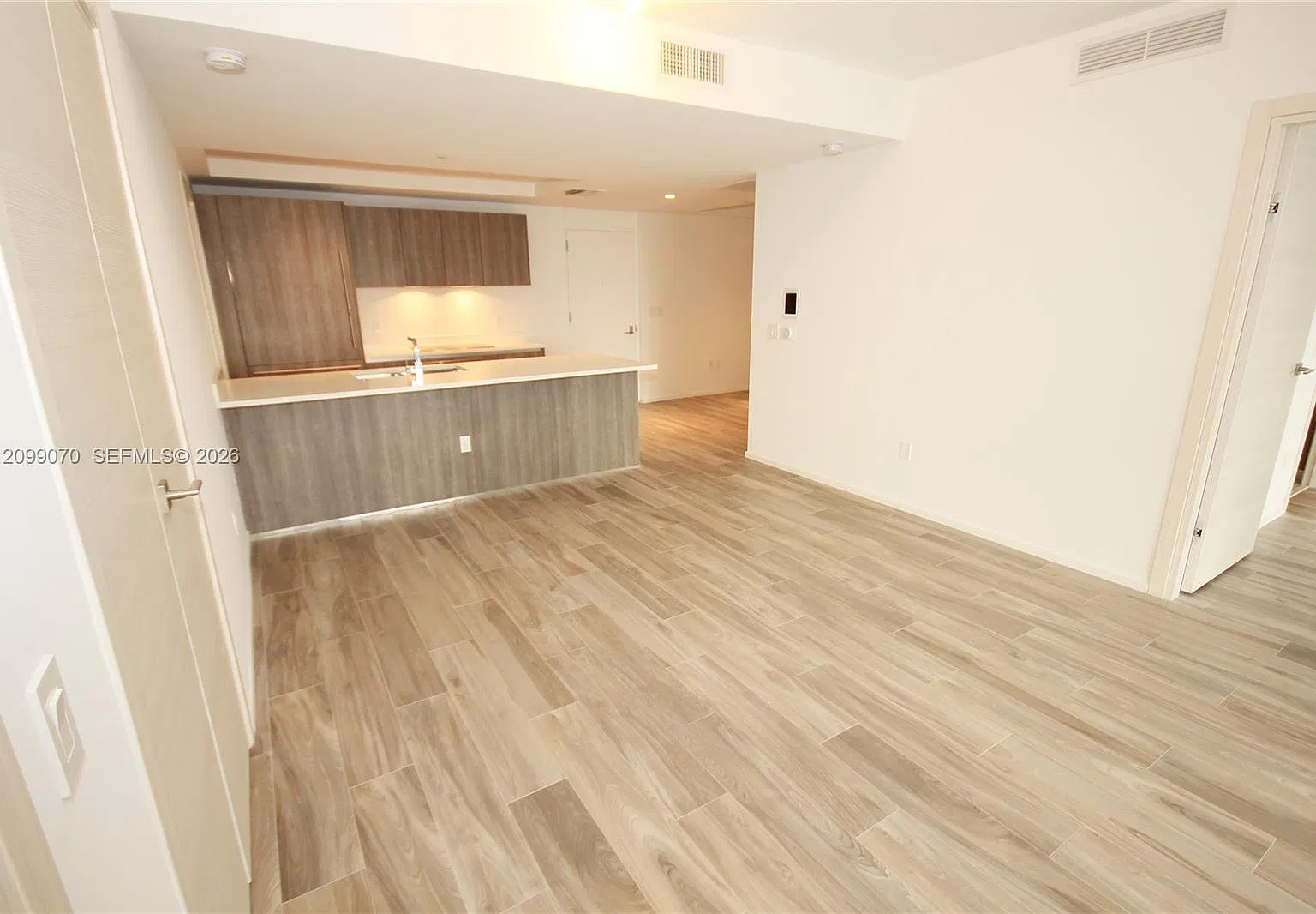 801 Sma Residences Condo — Photo 3