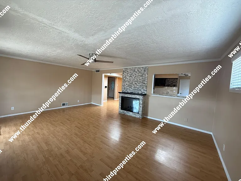 2108 Muriel St NE — Photo 10