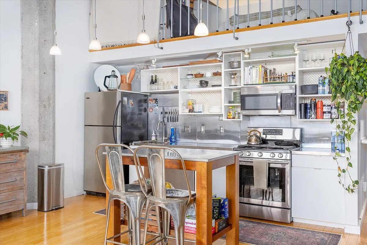 1 bed, 861 sqft, $3,000 — Photo 4