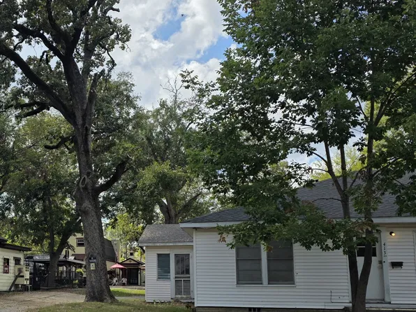 413 N Saint Mary St #413, Carthage, TX 75633