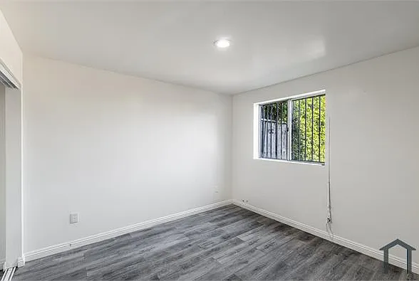 1757 W Century Blvd #B — Photo 10