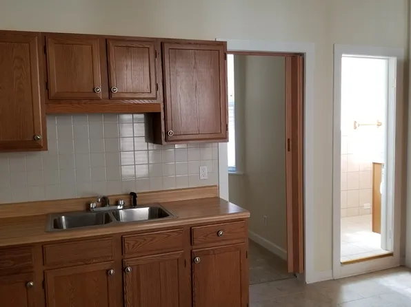1343 W Grand Ave Floor 2, Chicago, IL 60642
