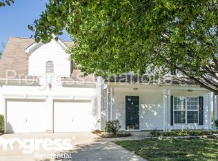 11445 Fox Hill Dr, Charlotte, NC 28269