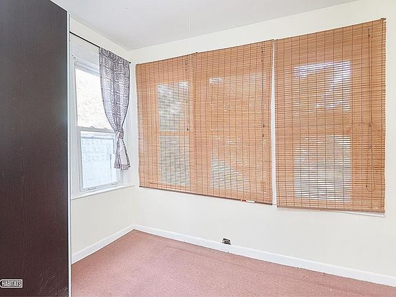 5th image of 288 Fenimore St #1