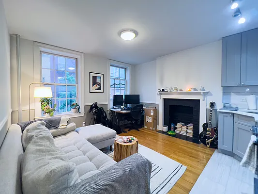 Rented by Denise Rosenblum, LREB | media 8