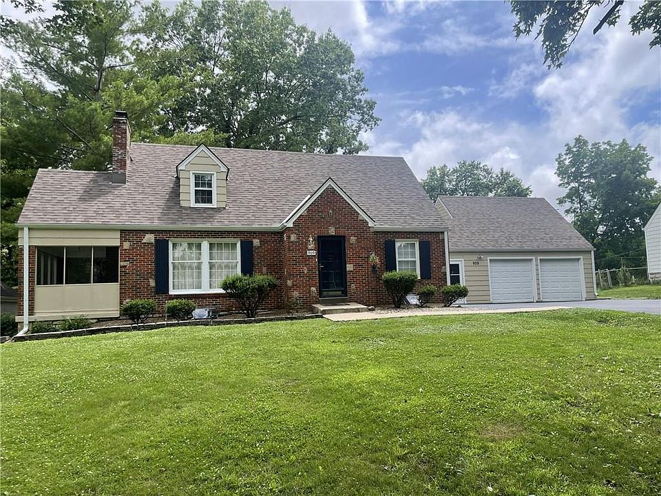 1st image of 909 NE Vivion Rd