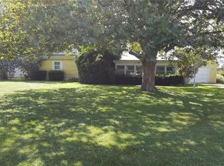 1268 N Lyndonville Rd, Lyndonville, NY 14098