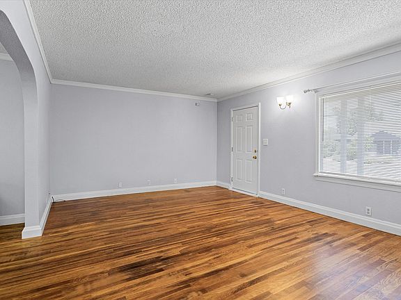 5th image of 407 W Jackson St