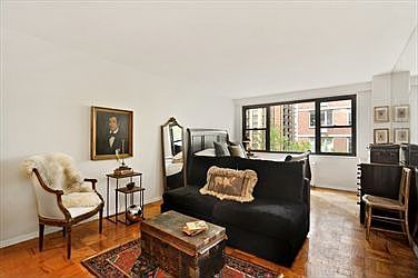 2nd image of 165 W 66th St APT 6T
