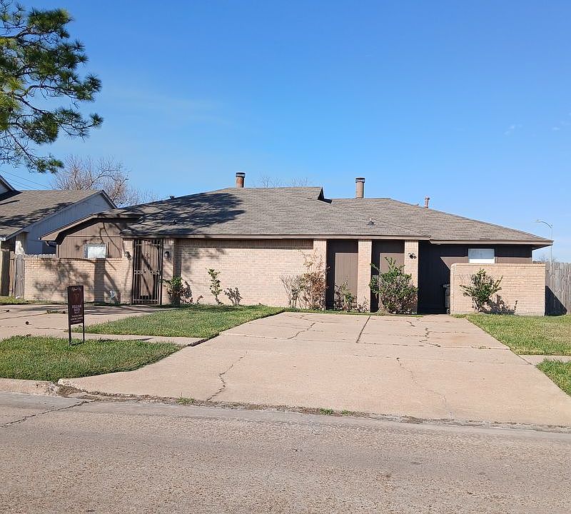 1st image of 5434 Parkridge Dr