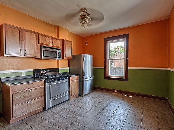 3rd image of 4276 Wyoming St