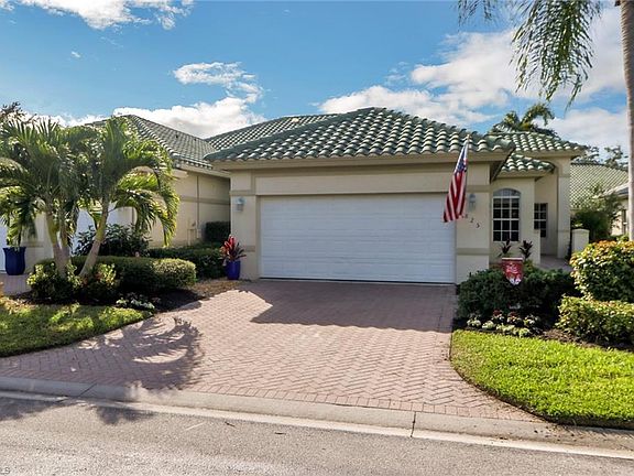 2nd image of 825 Vistana CIR #23
