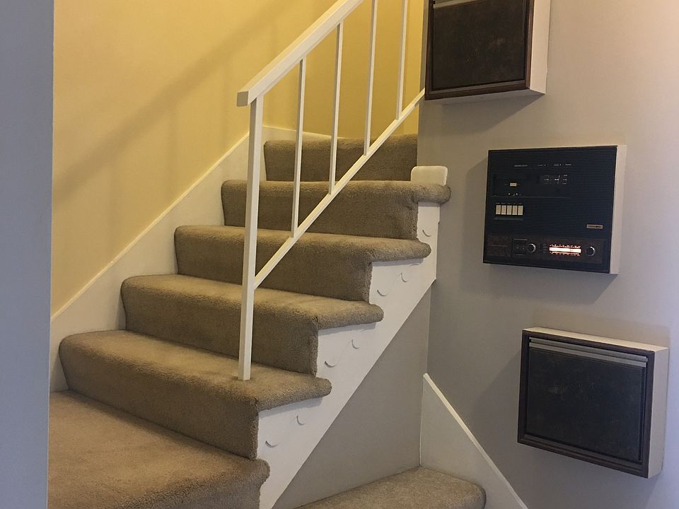 1st image of 22 Gentry Ct