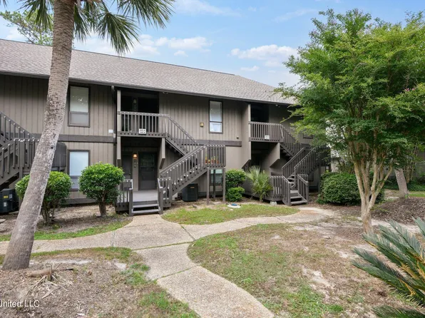 106 Lanai Vlg #A, Diamondhead, MS 39525