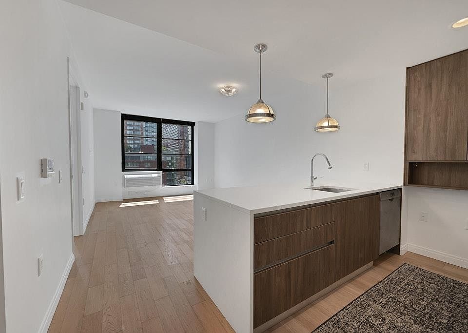 160 1st St APT 703, Jersey City, NJ 07302 | Zillow