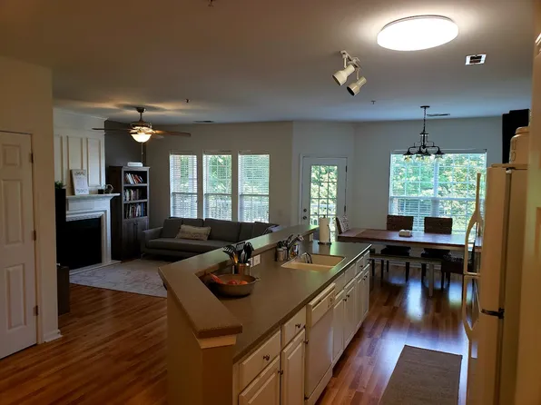 3138 Margellina Dr, Charlotte, NC 28210