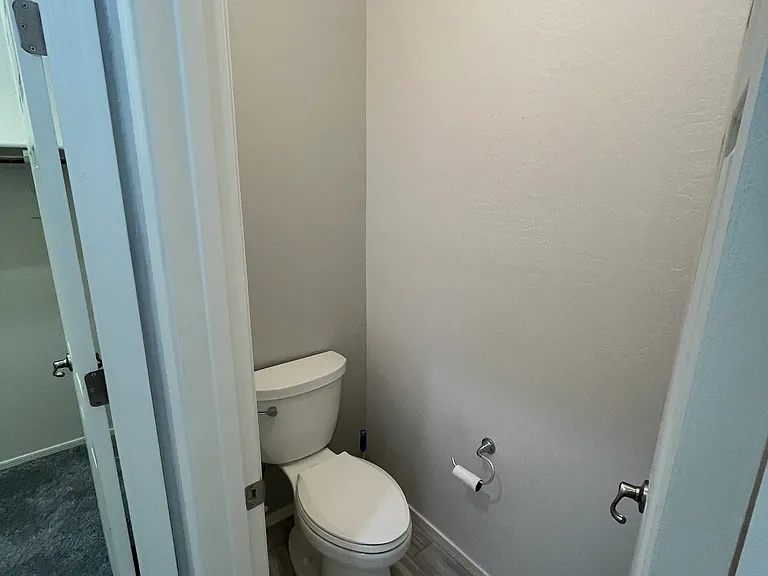 21013 W Almeria Rd — Photo 38