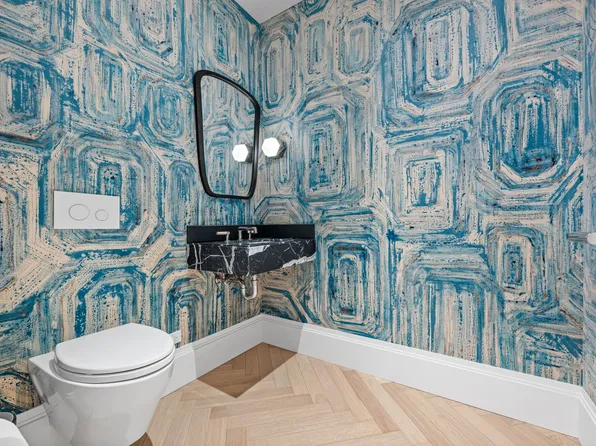 250 East 21st Street image 21 of 24