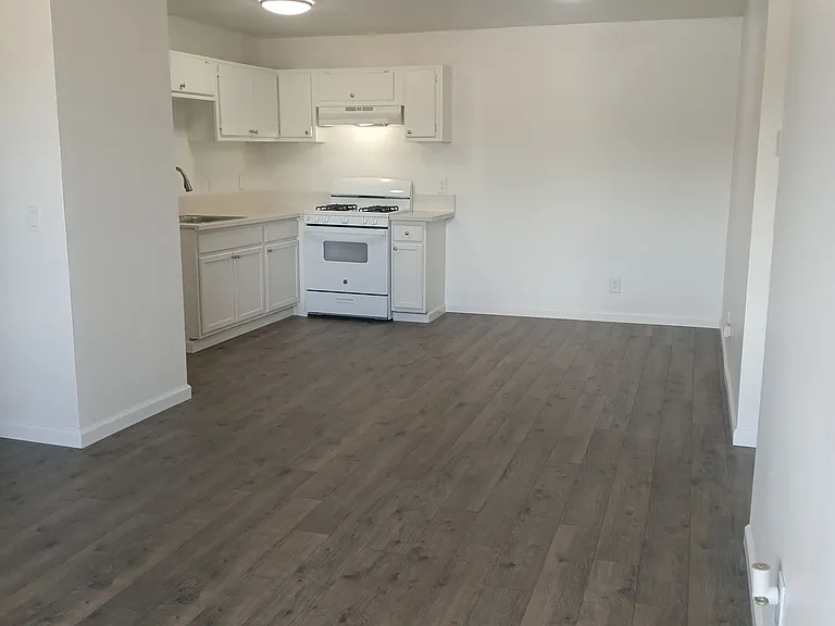 17450 Arrow Blvd — Photo 3