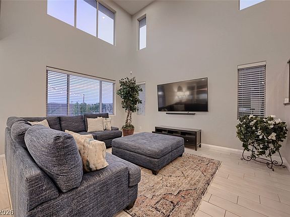 4th image of 12472 Dolan Point St