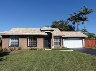 12455 SW 7th Pl, Davie, FL 33325