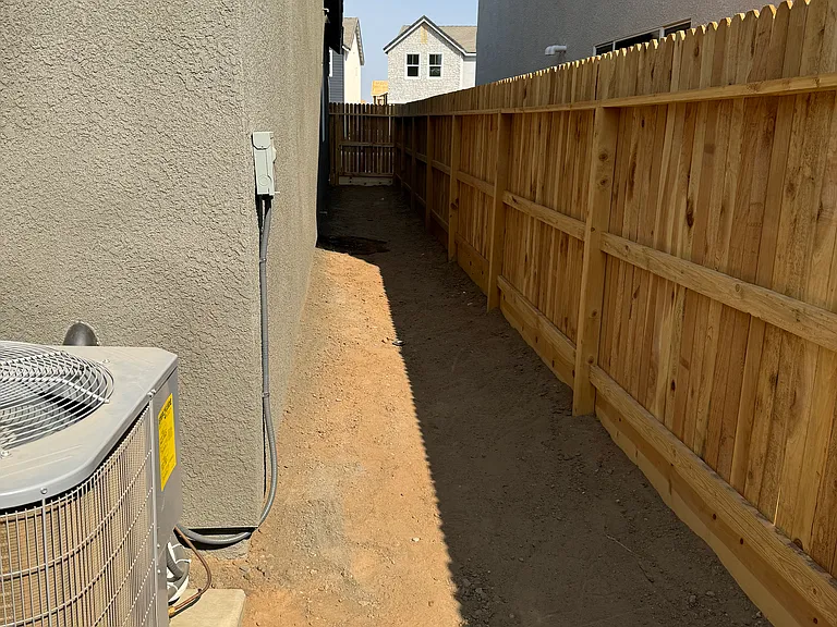 4489 N Phoenix Ave — Photo 31