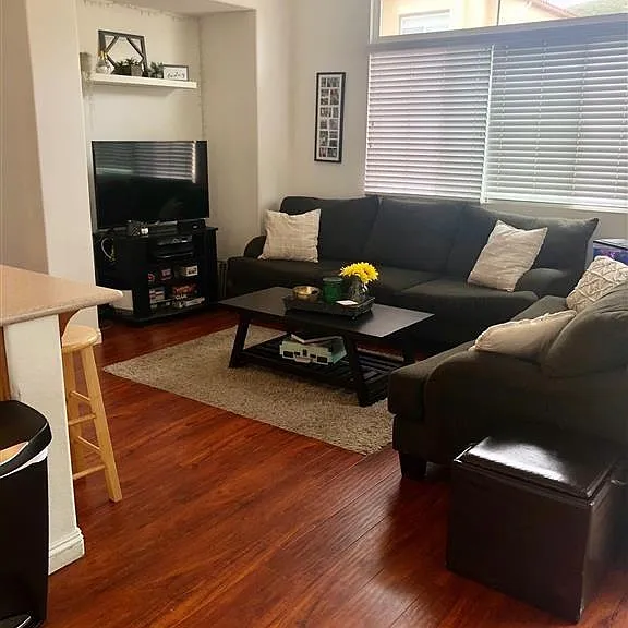 463 Almond Rd — Photo 2