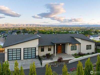 7902 Poplar View Way, Yakima, WA, 98908