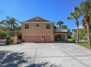 15 Shoreland Dr, Osprey, FL 34229