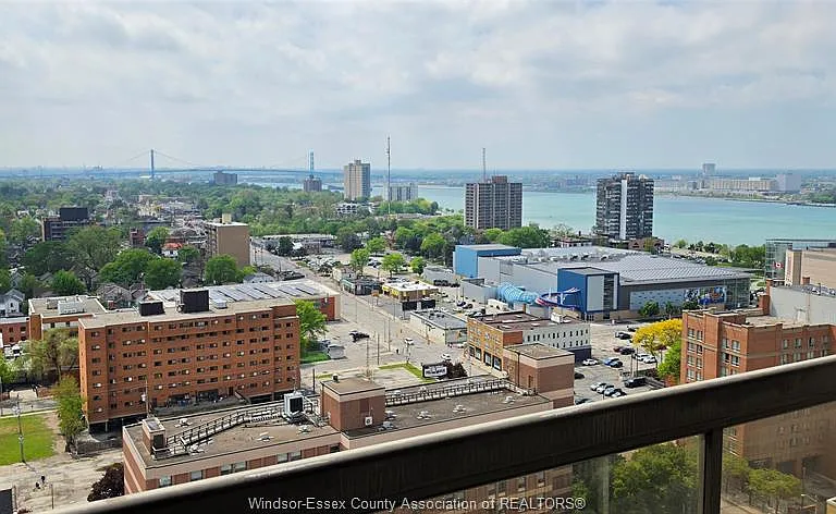 150 Park St W #2116 — Photo 13