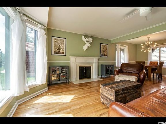 3rd image of 2704 S Grandview Cir