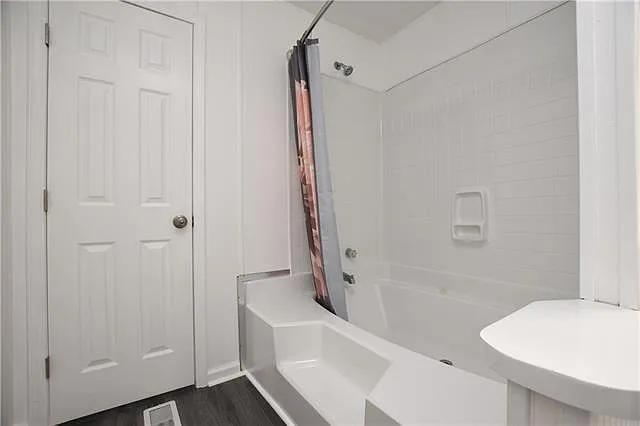 3 bed, 1120 sqft, $1,300 — Photo 3