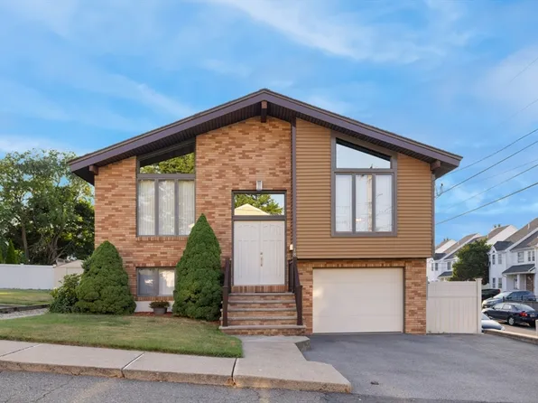 18 Blaney St, Revere, MA 02151